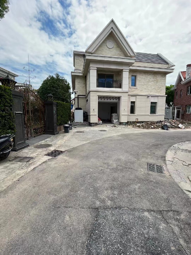 Villa Lift by BRAVO Liftec in 2019